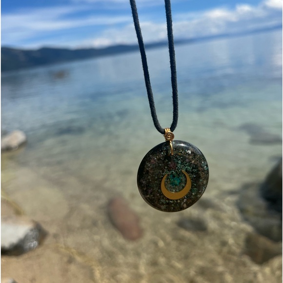 Sacred Healing Pendant (Luna)! GORGEOUS AND PROTECTIVE!!! - Picture 3 of 9